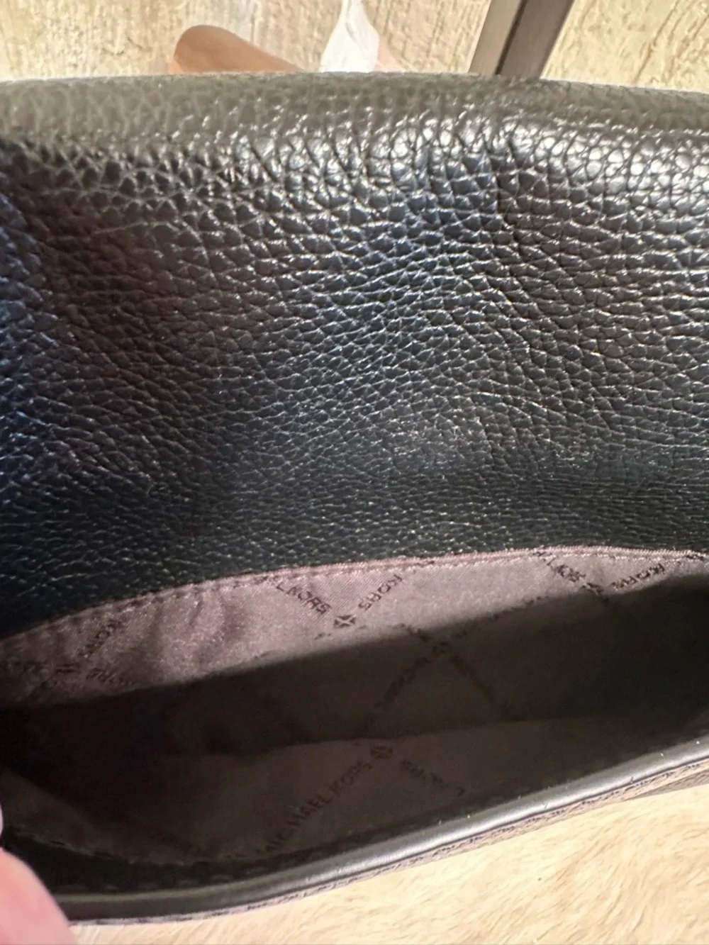 MICHAEL KORS Black Pebbled Leather Shoulder Bag With Gold Emblem